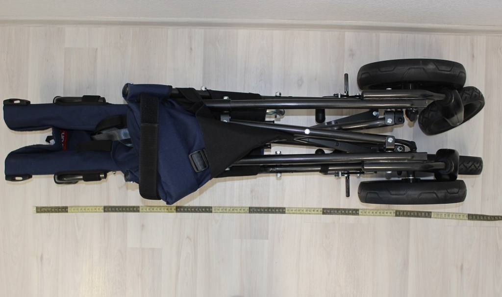 Corzino, коляска-трость